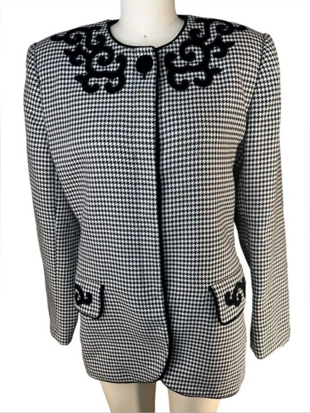 Black & White Houndstooth Women's Blazer with Decorative Trim Sz 12 - Picture 2 of 10